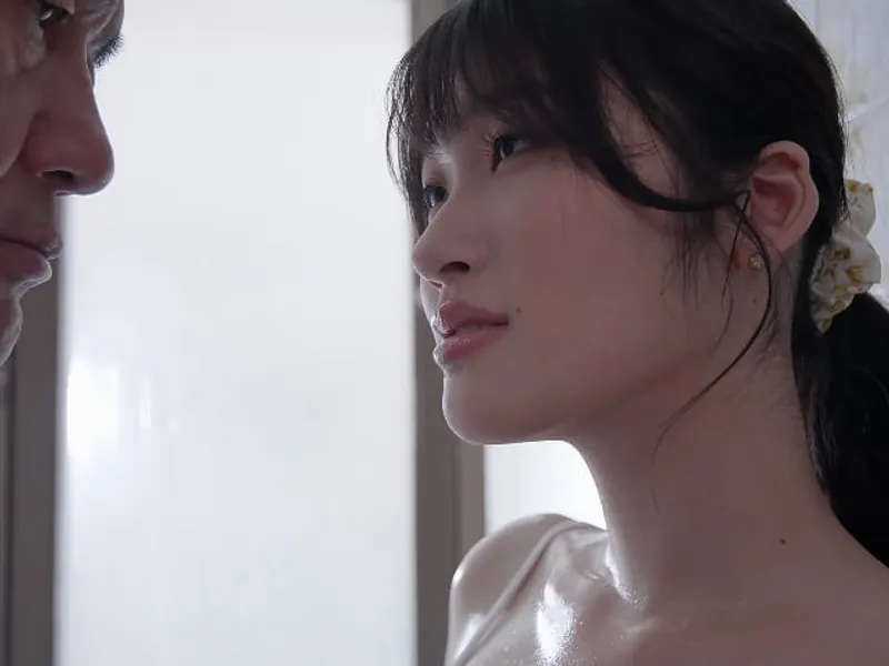 Gã chồng bỏ bê, người vợ được ông chú giúp thỏa mãn cơn nứng lồn lồn